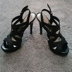 Guess blk sparkle hi heels